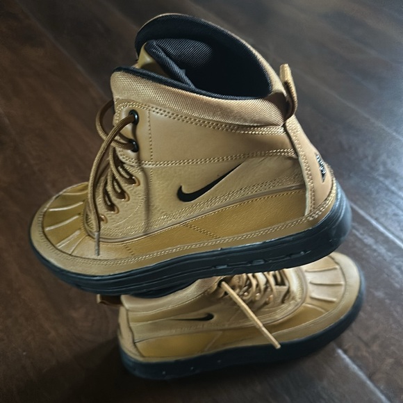 Nike Woodside 2 High ACG Boots Size 6.5 color wheat/black - Picture 5 of 15